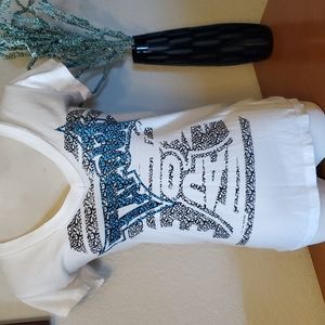 💙Tapout Women's V-Neck Tee. Size S.💙